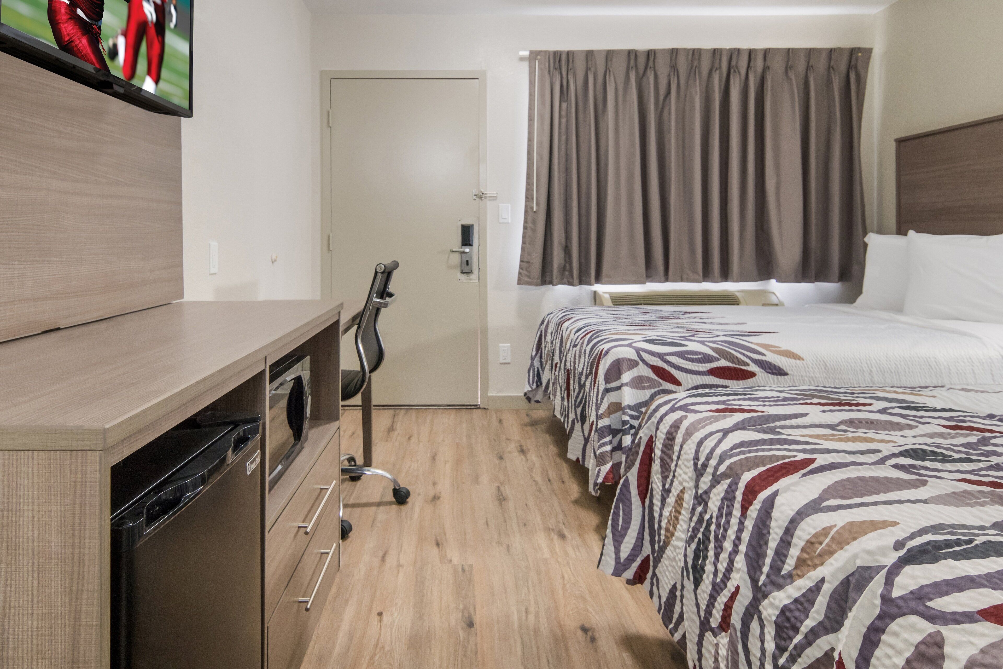 Photo - Red Roof Inn Fort Worth South