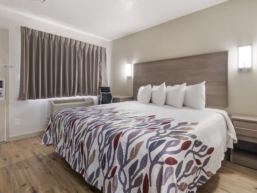 Bureau, rideaux occultants, lits bébé (gratuits), Wi-Fi gratuit