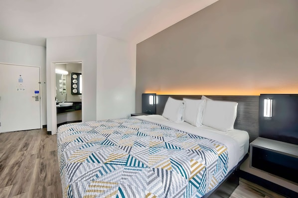 Työpöytä, ilmainen Wi-Fi, vuodevaatteet