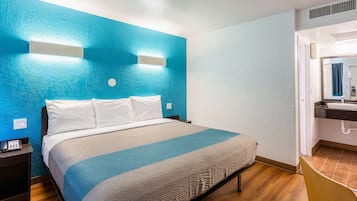 Free WiFi, bed sheets