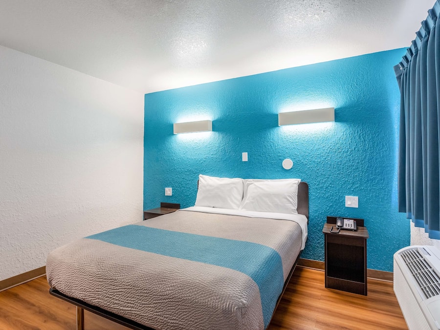 Wi-Fi de cortesia, roupa de cama