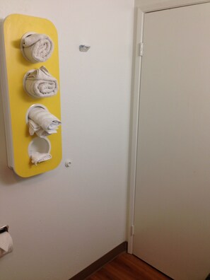 花灑/浴缸組合、提供毛巾