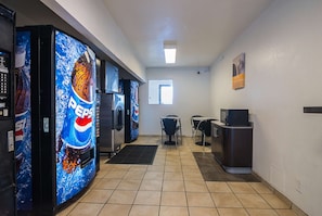 Vending machine - Motel 6 Bessemer, AL - Birmingham (Bessemer)