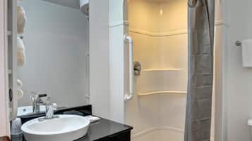 Shower, towels