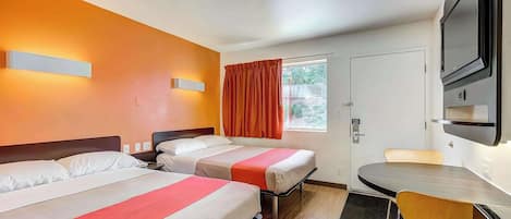 Iron/ironing board, free WiFi, bed sheets