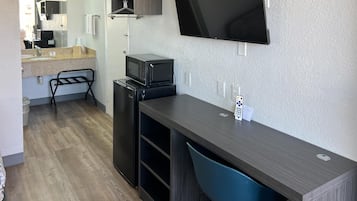 Blackout drapes, free WiFi, bed sheets