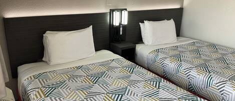 Blackout drapes, free WiFi, bed sheets