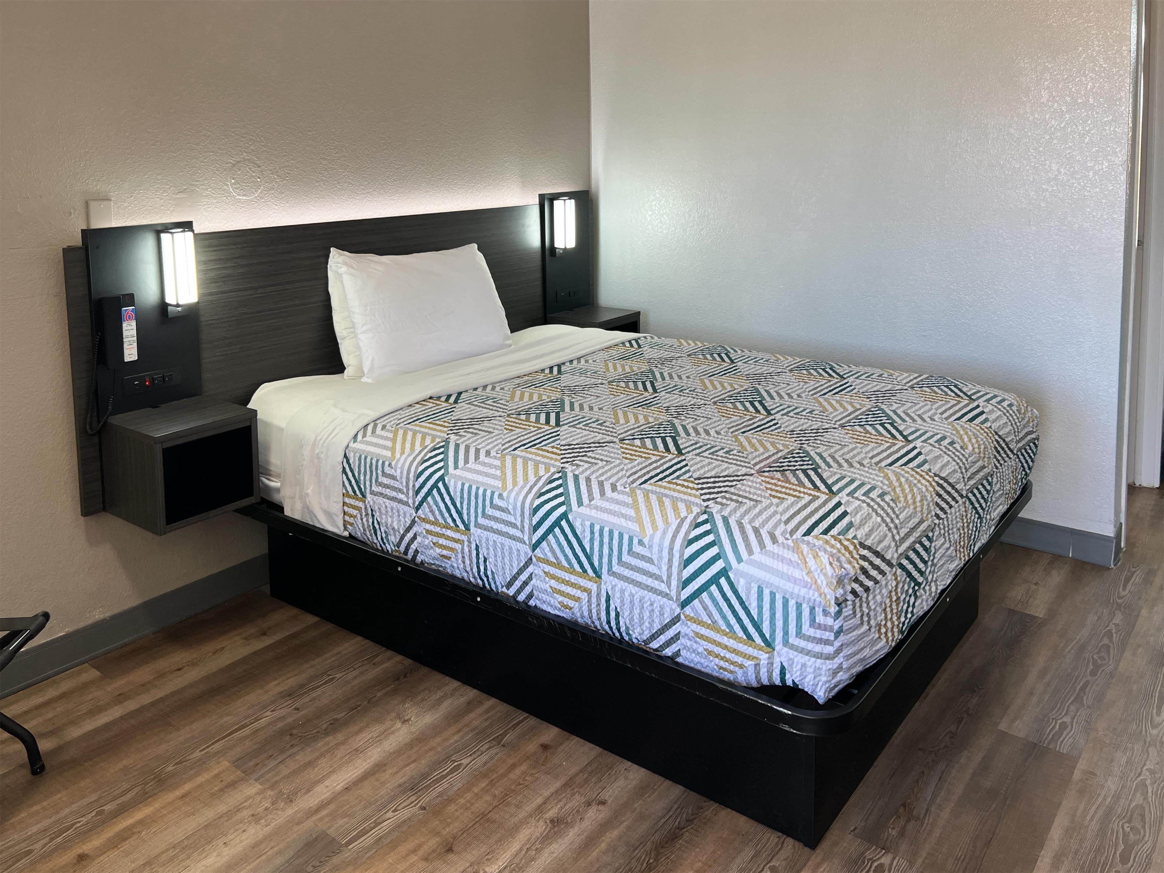 Rideaux occultants, Wi-Fi gratuit, draps fournis