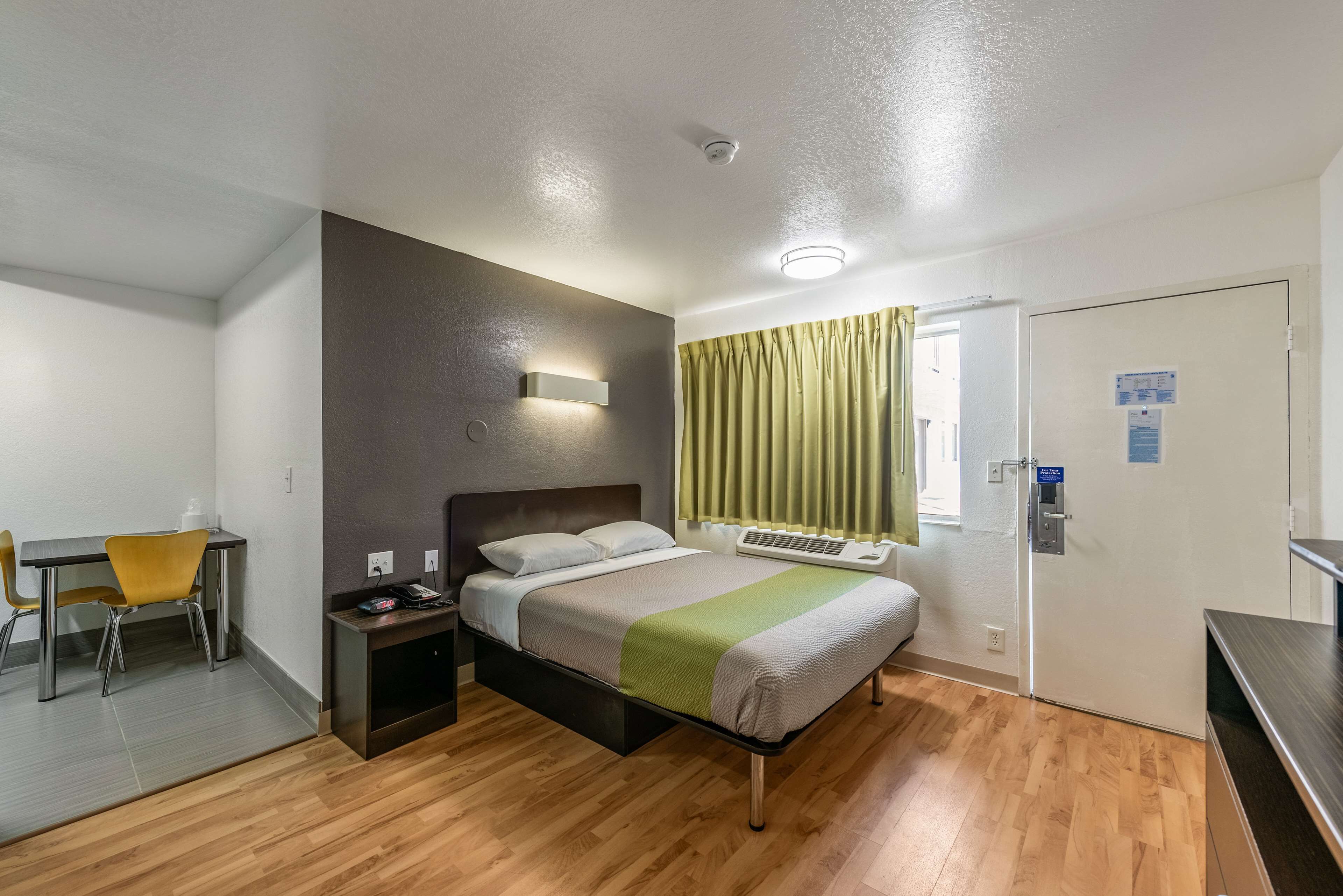 Free WiFi, bed sheets