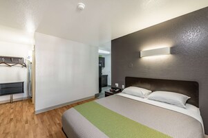 免费 WiFi、床单