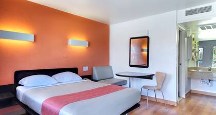 Motel 6 Capitol Heights, MD - Washington