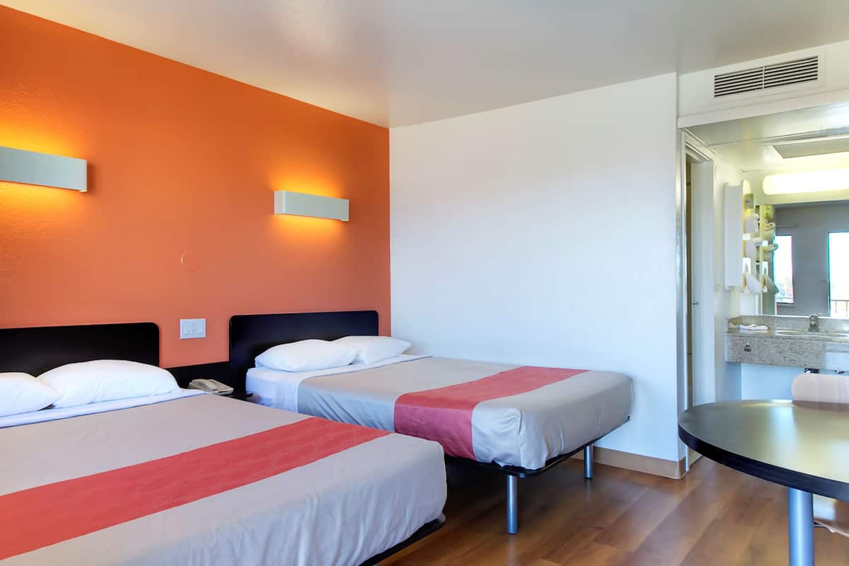 Wifi gratis y ropa de cama