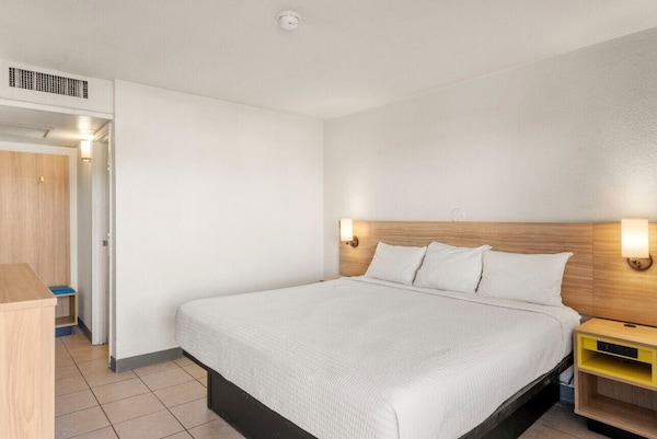 Days Inn By Wyndham Wheat Ridge/denver West - Colorado