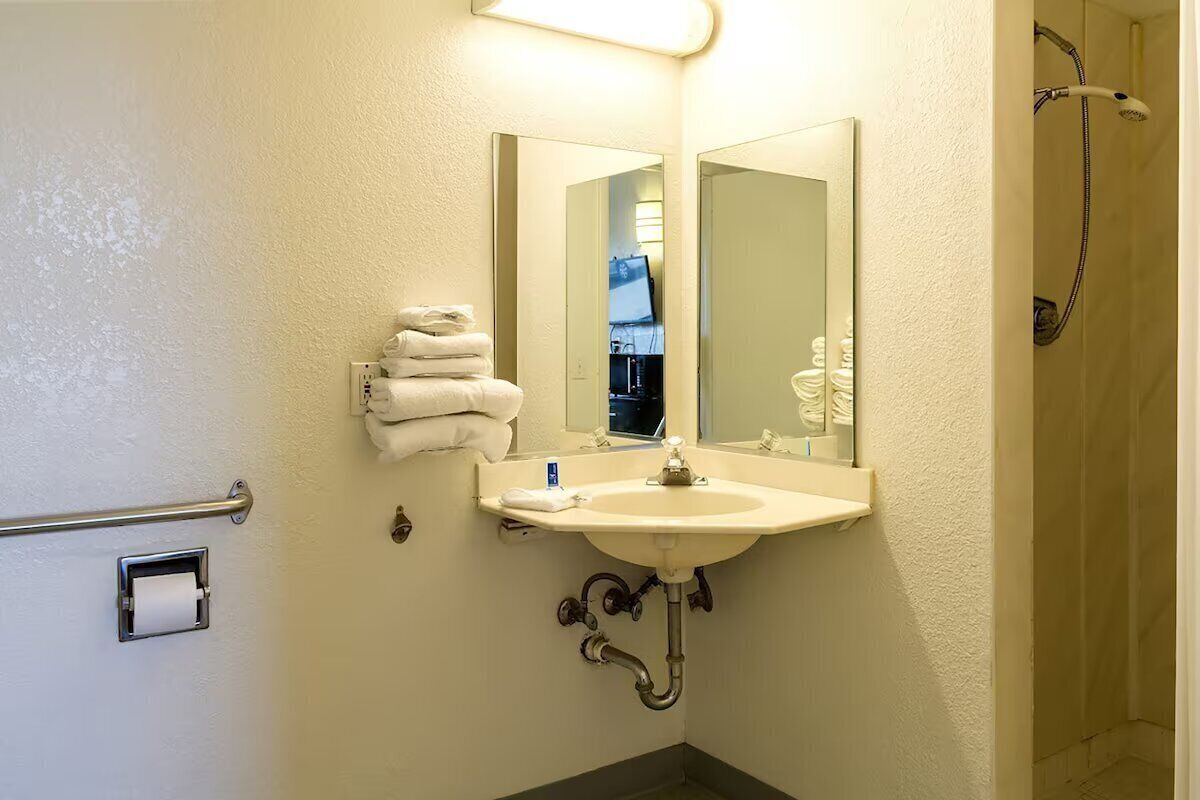 مستلزمات مجانية للعناية الشخصية، مناشف