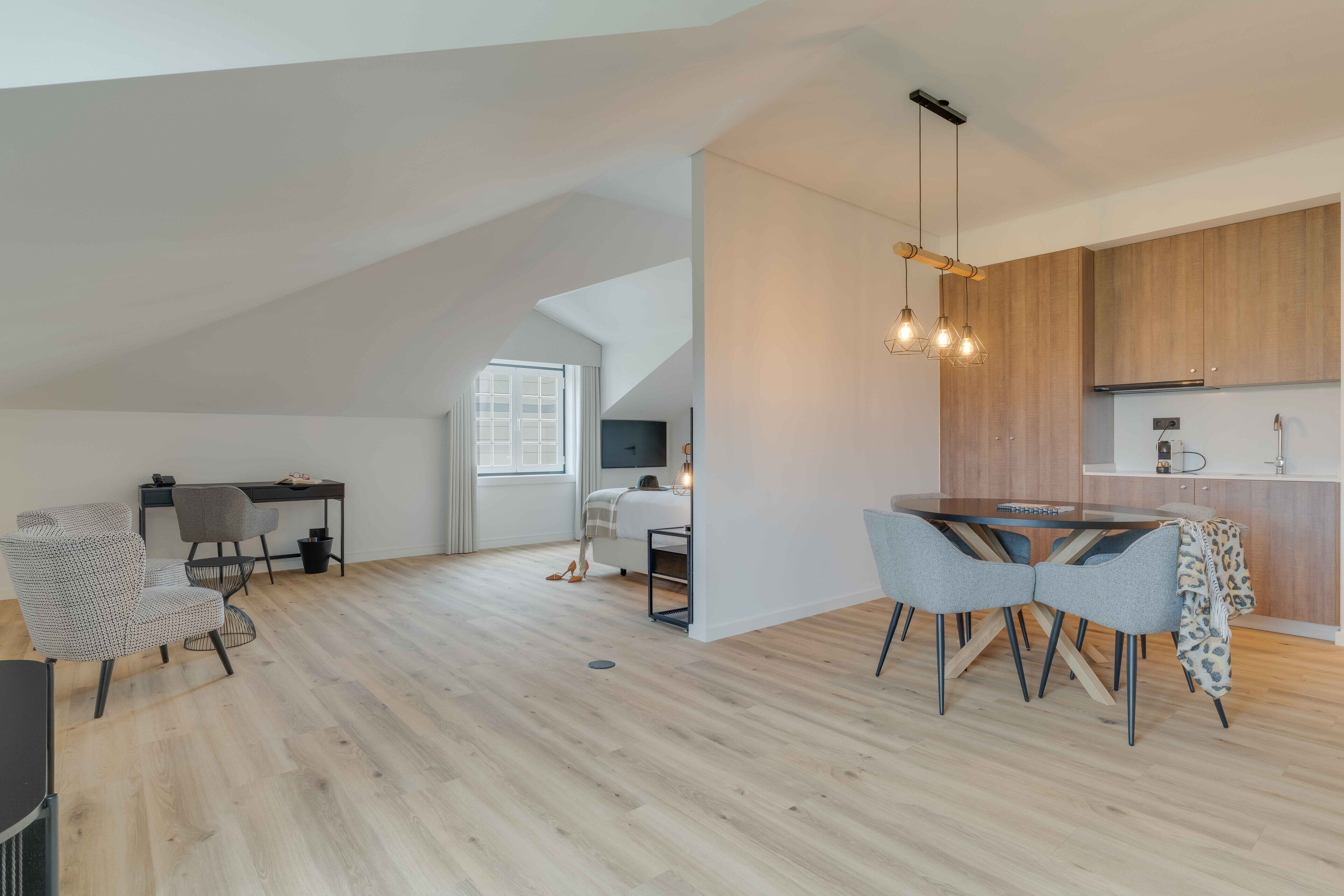 suite (club house) | minibar, in-room safe, desk, blackout curtains