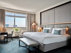 1 quarto, frigobar, cofres nos quartos, escrivaninha