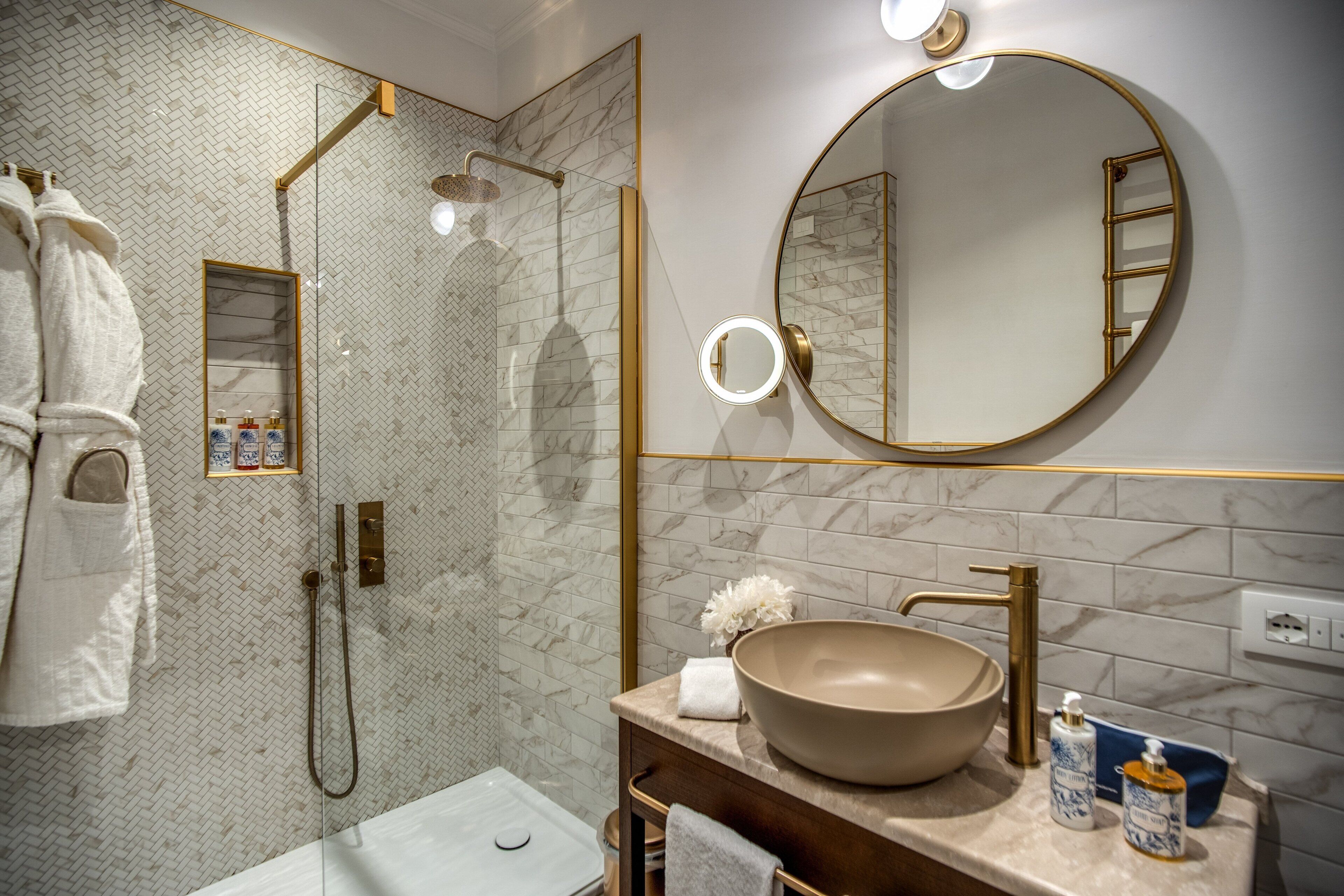 superior room, balcony, garden view | property amenity