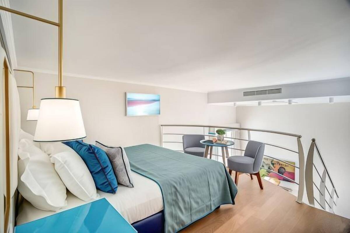 Ropa de cama de alta calidad, edredón y minibar