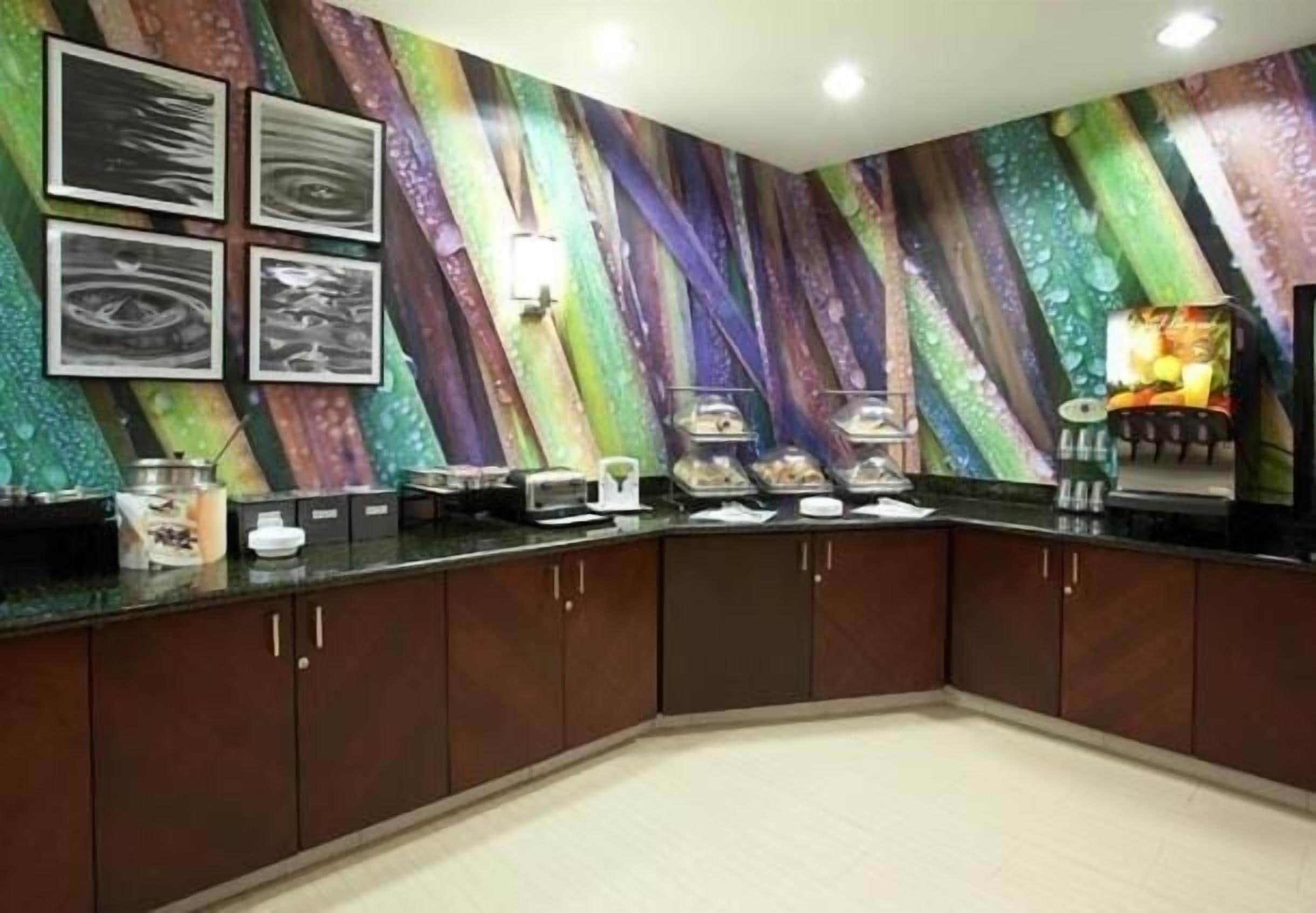 Photo - SpringHill Suites Portland Airport