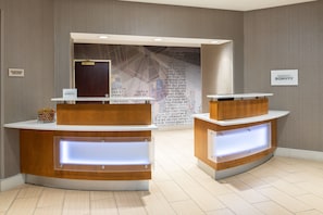 Reception - SpringHill Suites by Marriott Portland Airport (Portland)