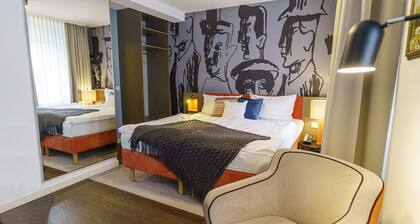 Tante ALMA’s Bonner Hotel