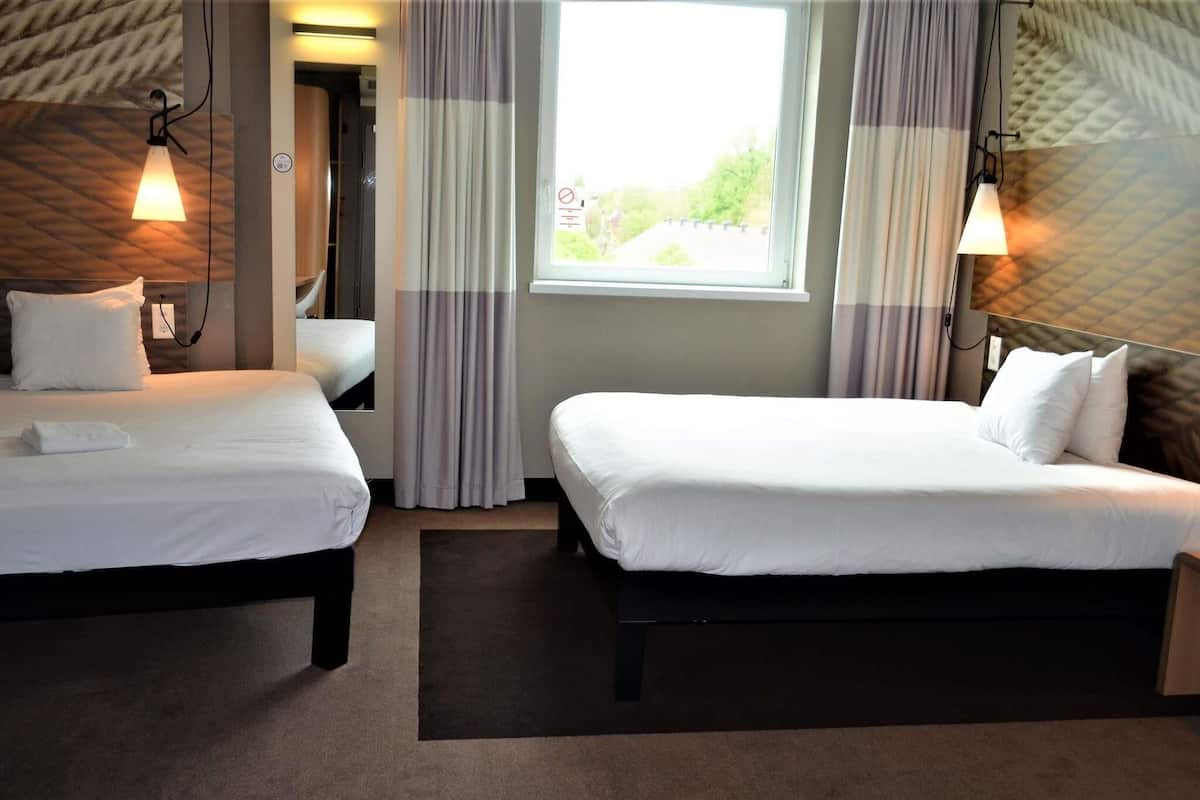 Family Room, 2 Double Beds