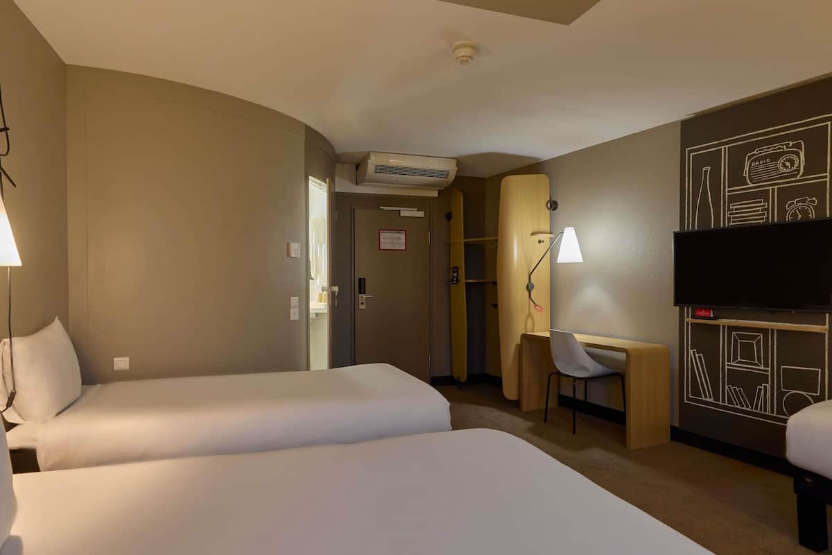 Chambre Familiale, plusieurs lits | Literie de qualité supérieure, bureau