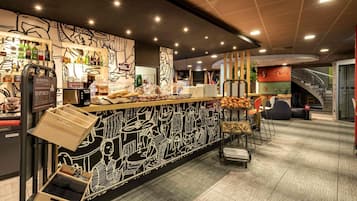 Daily buffet breakfast (CHF 19 per person)