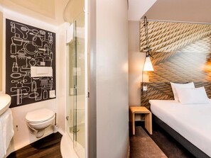 Double Room, 1 Double Bed (New Sleep Easy Concept) | Premium bedding, desk, laptop workspace, blackout drapes - ibis Bern Expo (Bern)