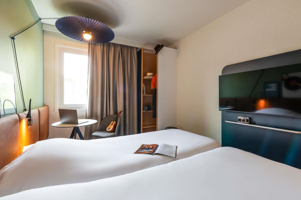 desk, laptop workspace, blackout curtains, soundproofing