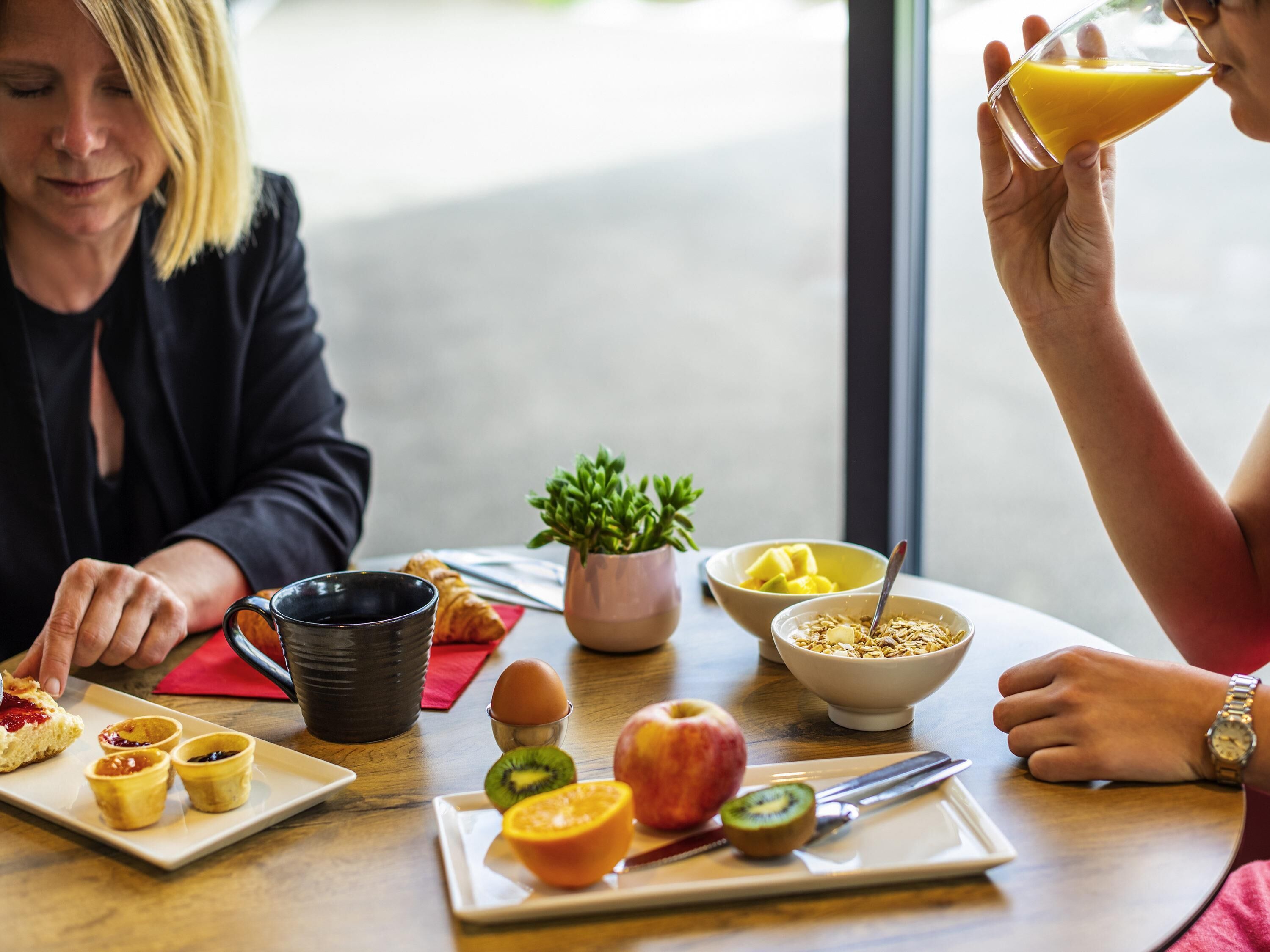 daily buffet breakfast (eur 13.90 per person)