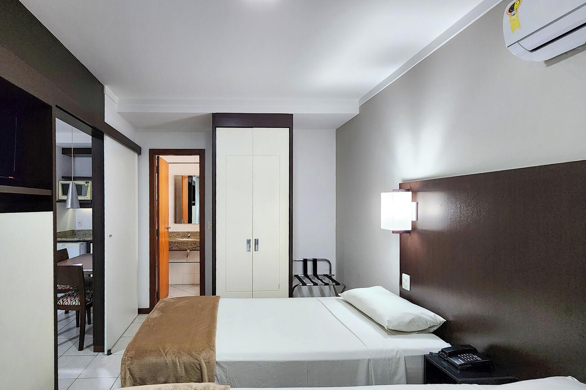 单人房 | 迷你吧、客房内保险箱、办公桌、遮光窗帘