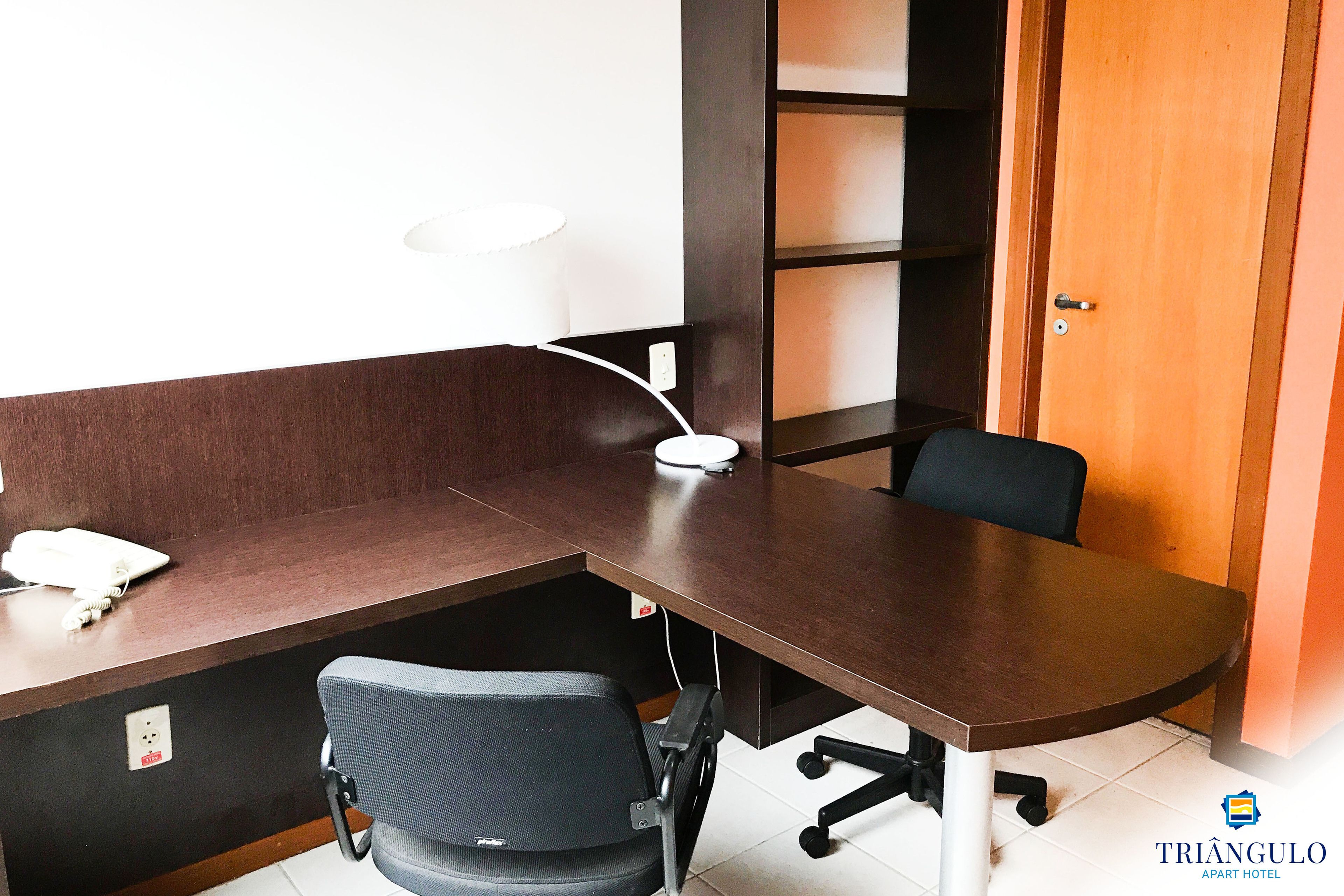 executive suite | in-room business centre