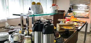 Daily continental breakfast (BRL 30 per person)