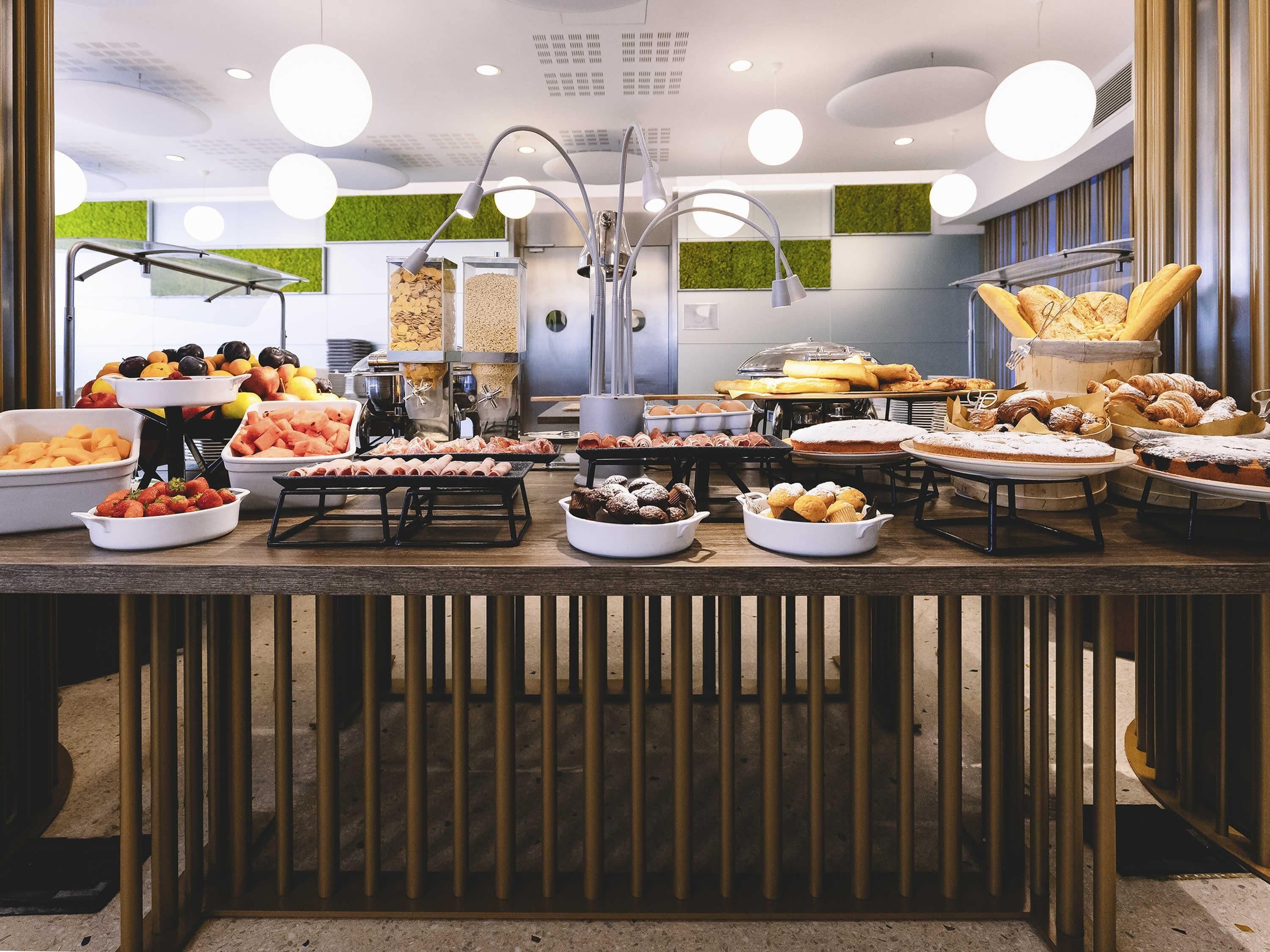 Desayuno buffet todos los días (con cargo)