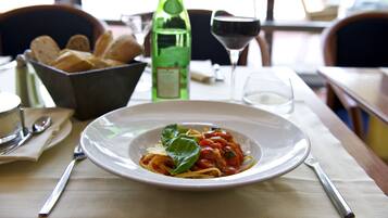 Breakfast, lunch, dinner served; Italian cuisine