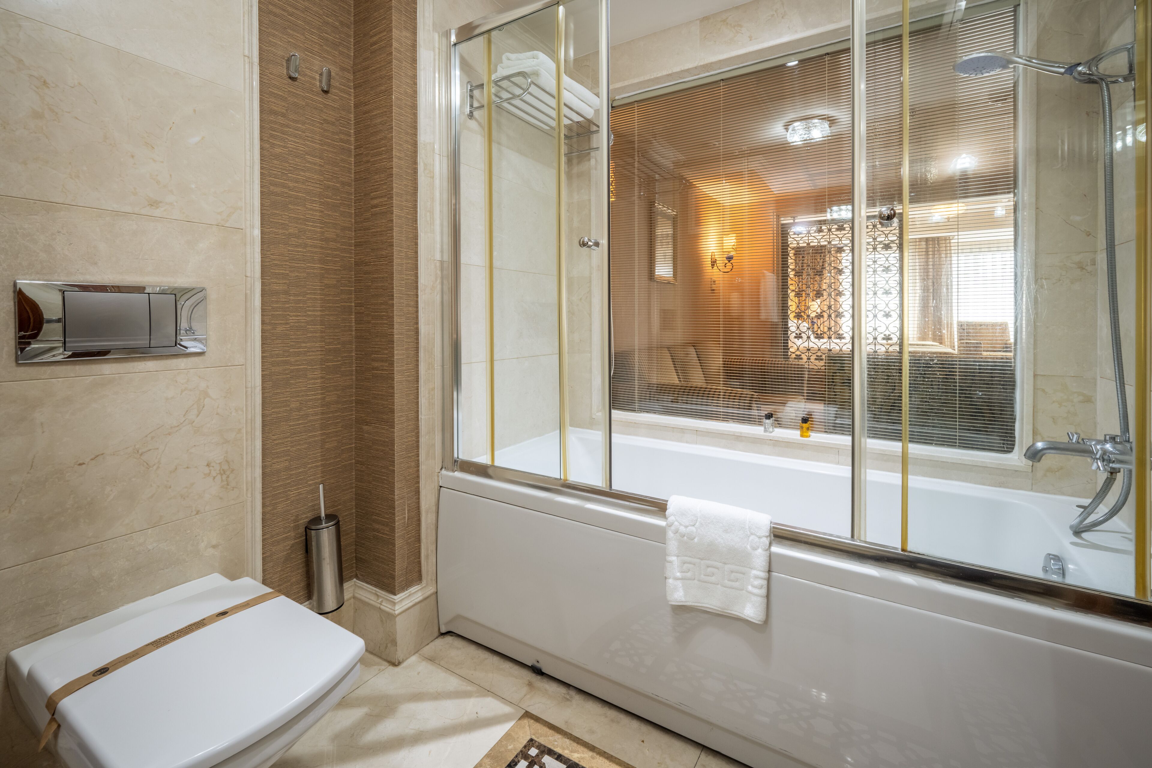 bathtub, jetted bath, hair dryer, slippers