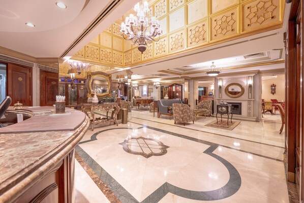 Reception - The Central Palace Taksim (Istanbul)