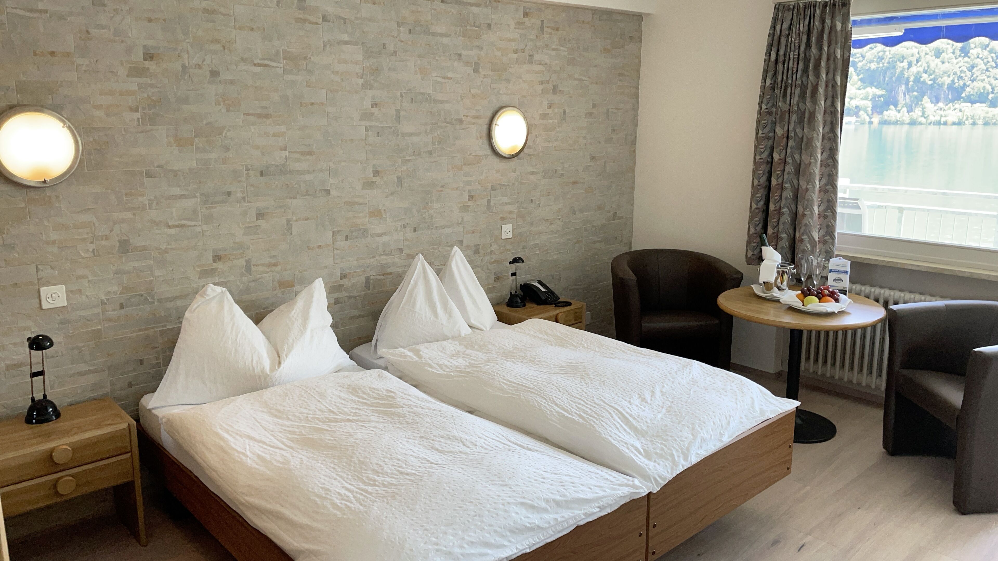 premium bedding, pillow-top beds, in-room safe, desk