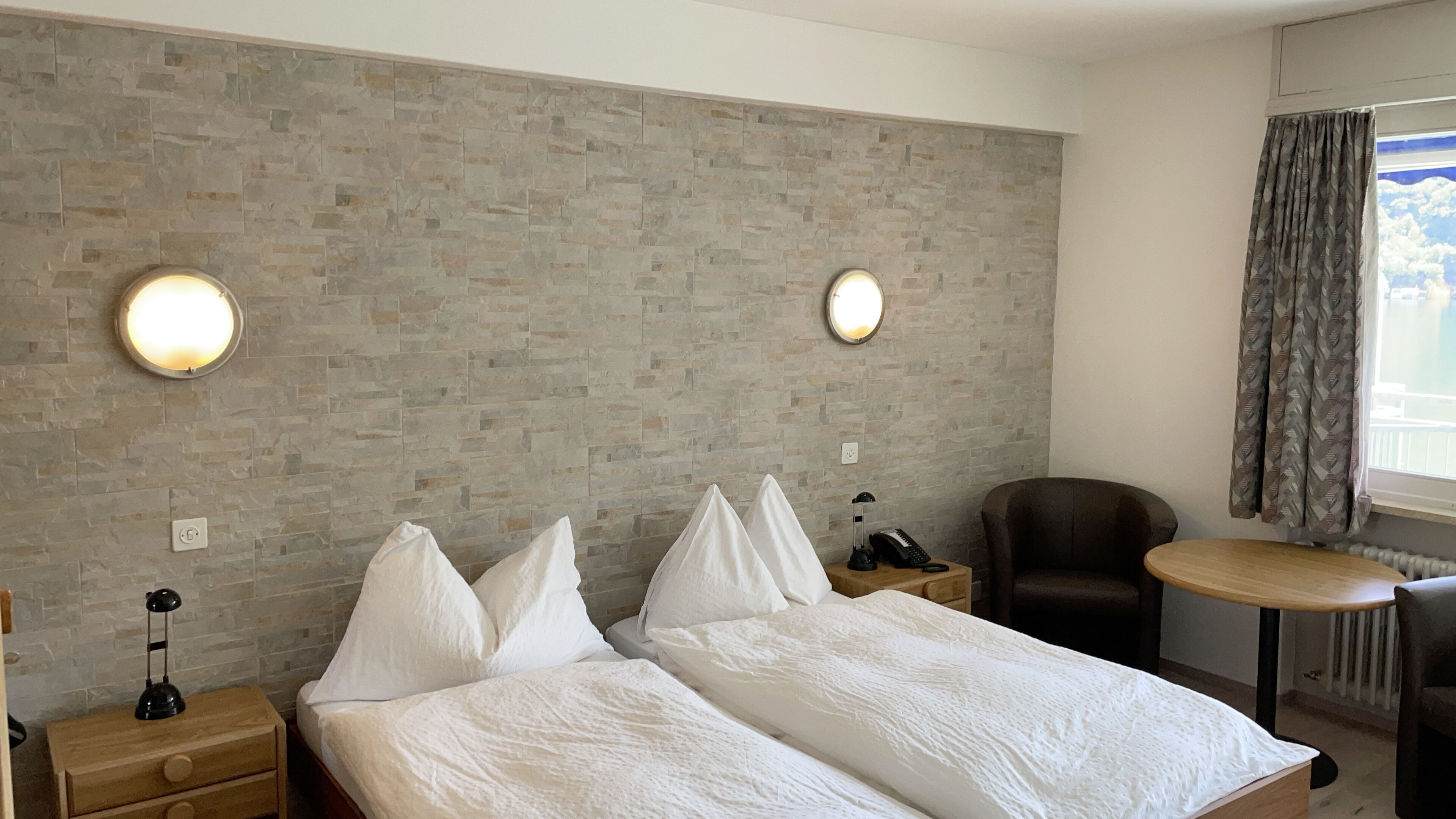 premium bedding, pillow-top beds, in-room safe, desk