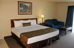 مكتب وستائر تعتيم وواي فاي مجانًا وملاءات أسرّة