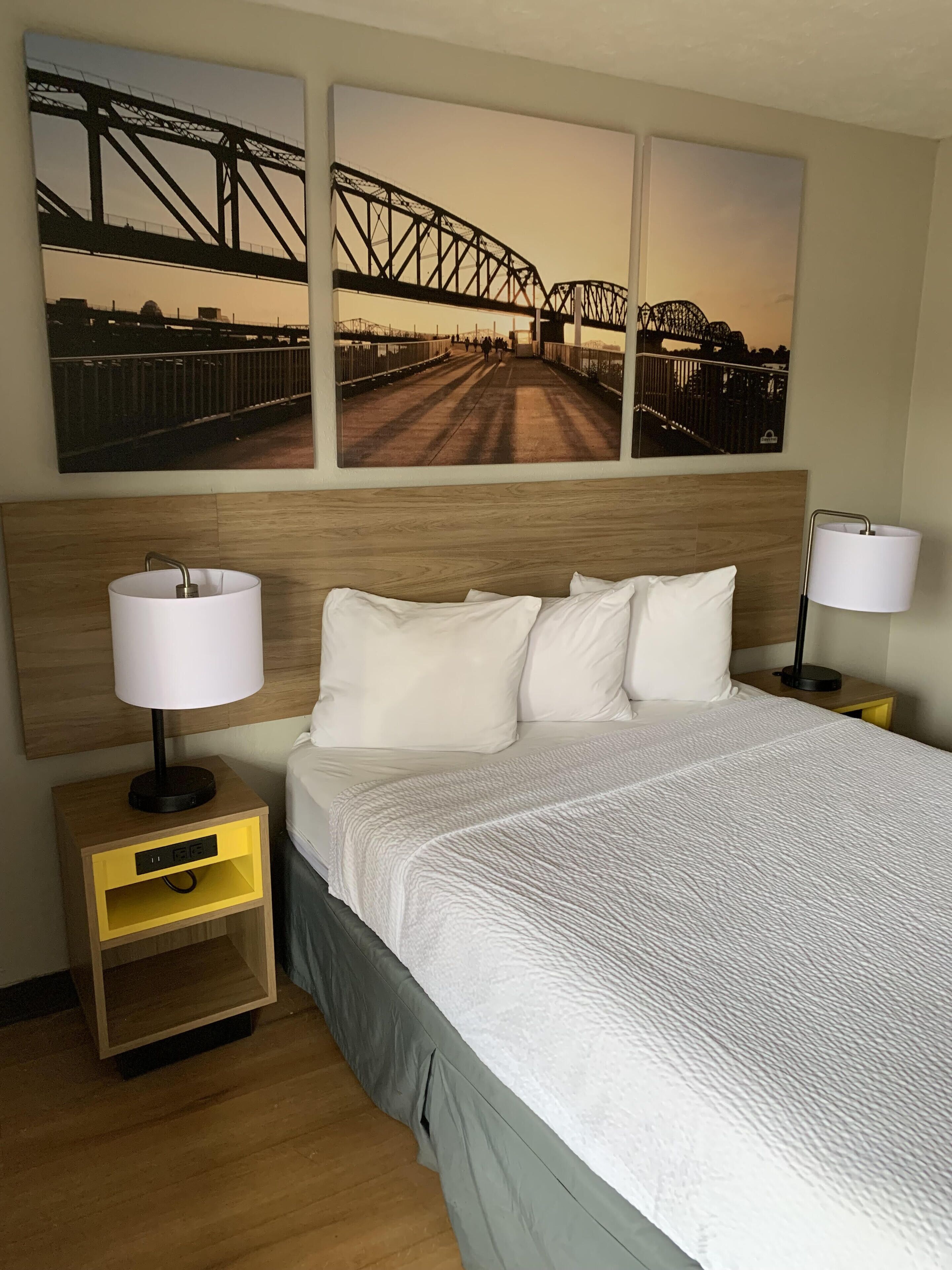 Foto - Days Inn by Wyndham Louisville Airport Fair and Expo Center