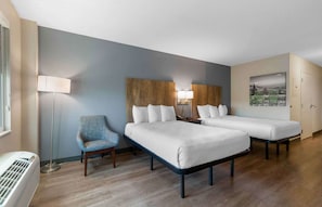 Desk, blackout drapes, iron/ironing board, free WiFi - Extended Stay America Suites Washington DC Centreville Manas (Centreville)