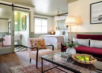 Superior Suite, 1 King Bed with Sofa bed, Fireplace (The LPP Suite Fireplace with Sleeper) | Egyptian cotton sheets, premium bedding, minibar, in-room safe at Le Petit Pali at 8th Ave