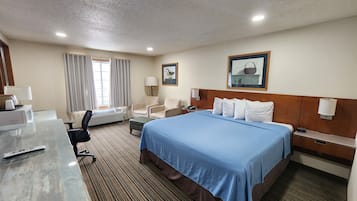 Deluxe Room, 1 King Bed | Desk, laptop workspace, iron/ironing board, free WiFi