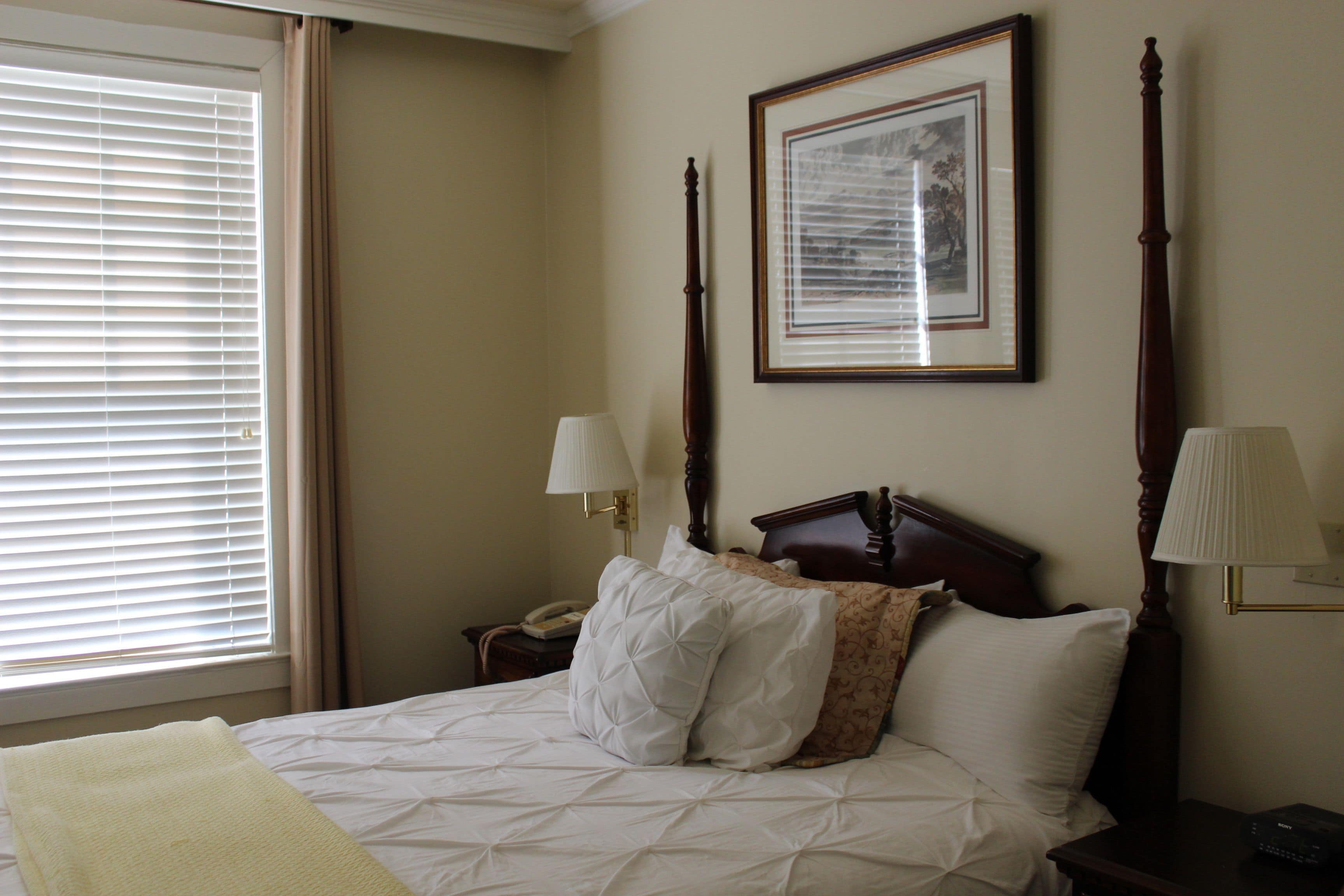 queen suite | 1 bedroom, individually decorated, desk, iron/ironing board