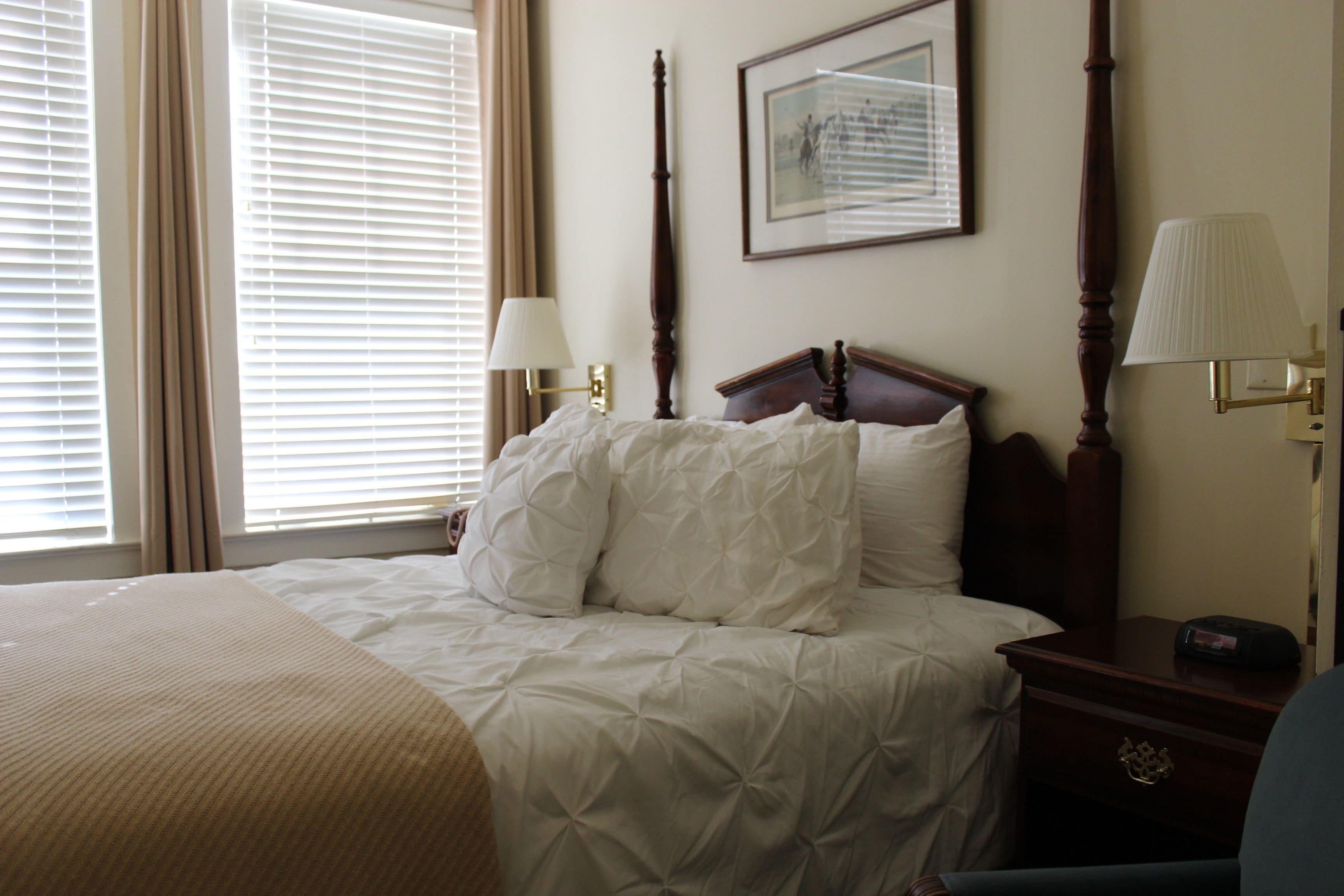 classic queen | 1 bedroom, individually decorated, desk, iron/ironing board