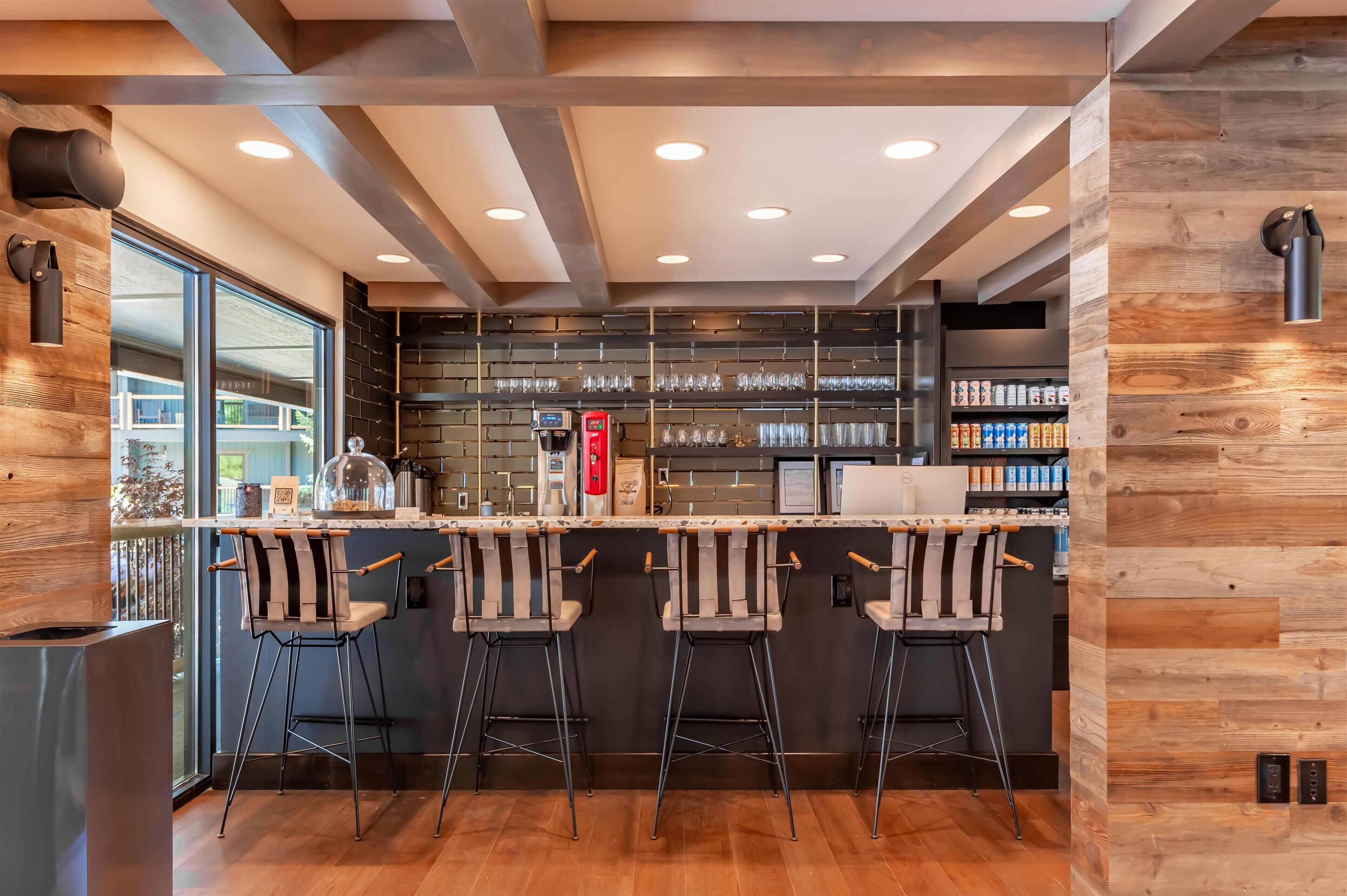 2 間酒吧/酒廊、大堂酒廊