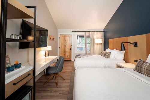 The Incline Lodge