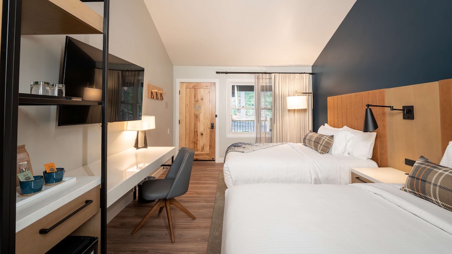 The Incline Lodge